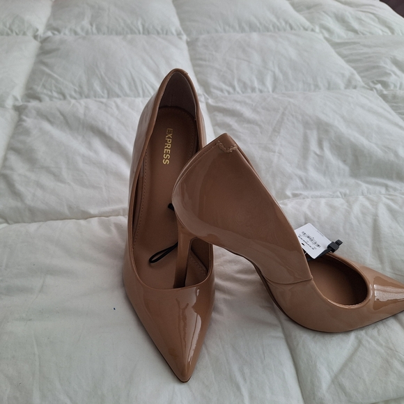 Express Women's Glossy Tan Heels - Picture 2 of 3